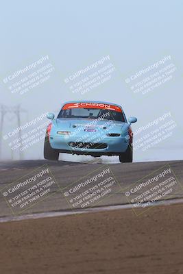 media/Oct-26-2025-CalClub SCCA (Sun) [[8ce1e69566]]/Group 5/Grapevine/